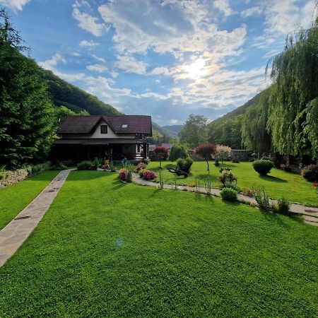 Casa De Piatra Villa Sztrugár Kültér fotó